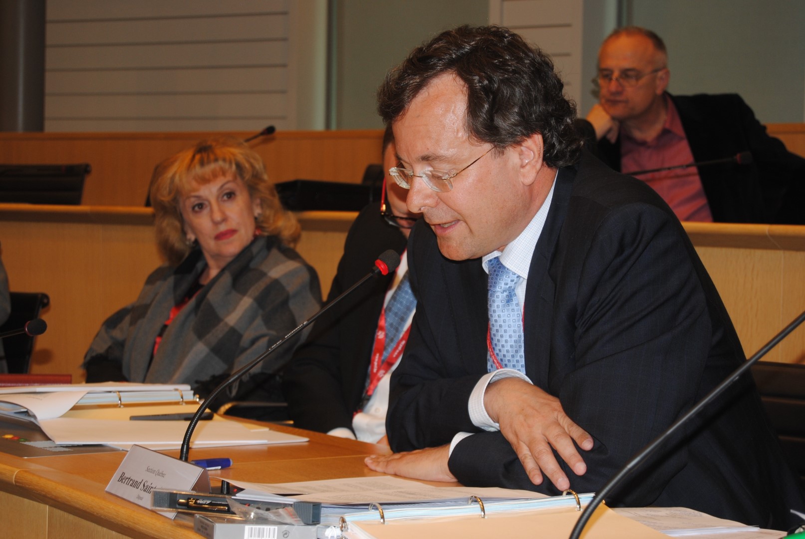 Bertrand StArnaud prend la parole à Bruxelles Chambly Express